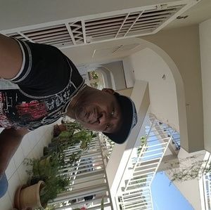 Meet your Posher, Saimplice